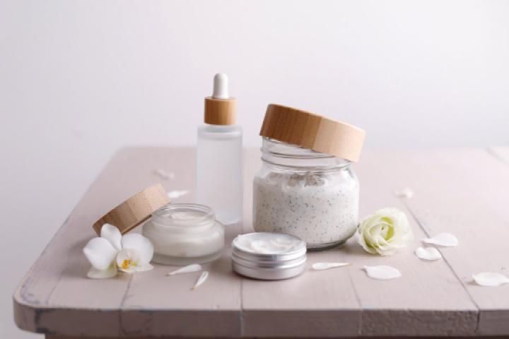 کمیسیون اتحادیه اروپا ارزیابی ایمنی نانوسیلیس‌ها در محصولات آرایشی را از نو کلید زد