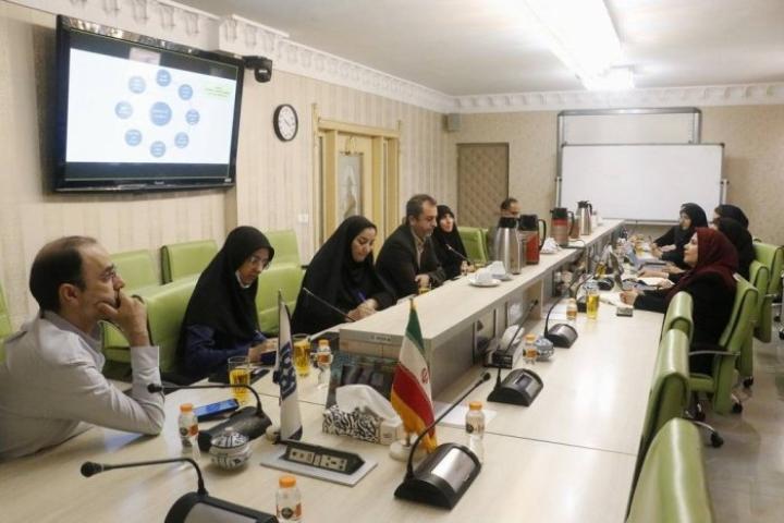نشست انتقال تجربه استانداردسازی در حوزه‌های نوظهور در دانشکده طب ایرانی دانشگاه علوم پزشکی تهران